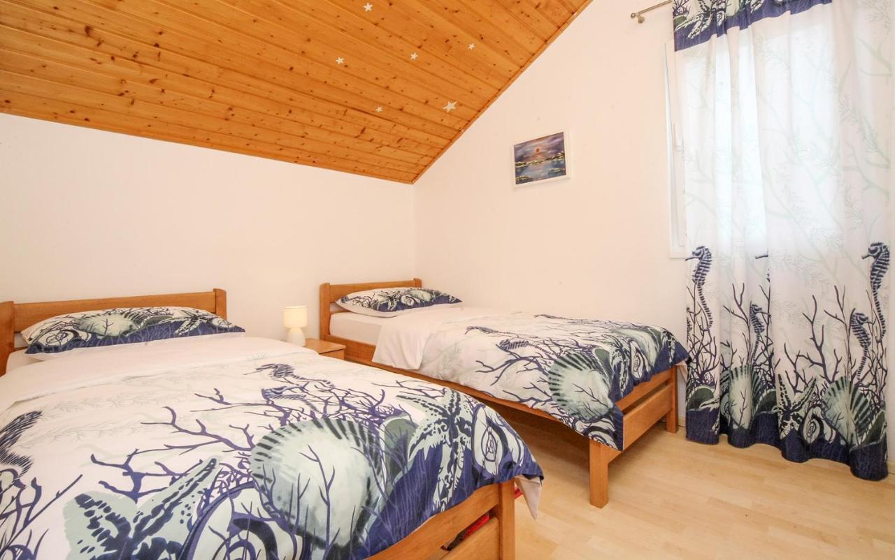 Apartments Mond Gornji Karin Εξωτερικό φωτογραφία